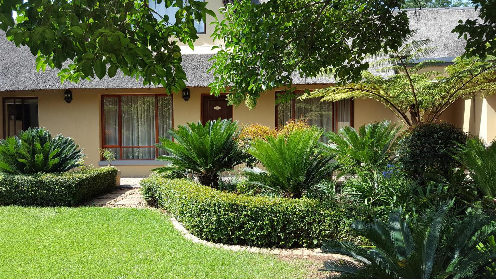 Black Eagle Hotel&Spa Roodepoort Esterno foto