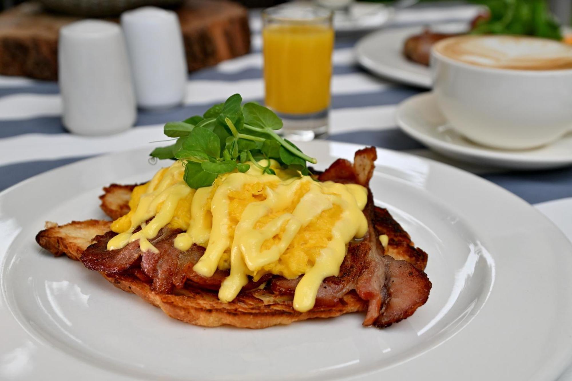 Black Eagle Hotel&Spa Roodepoort Esterno foto