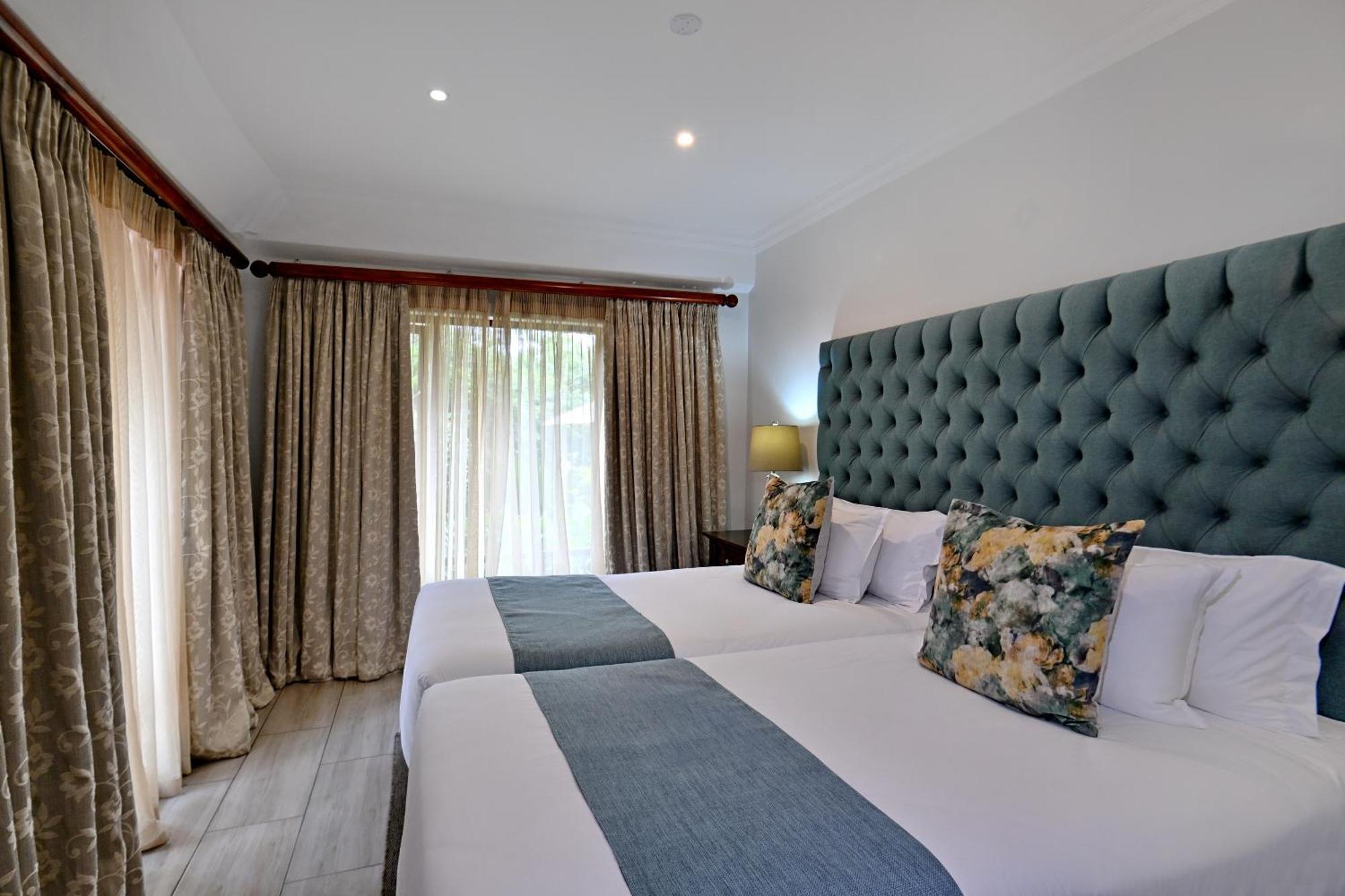 Black Eagle Hotel&Spa Roodepoort Esterno foto