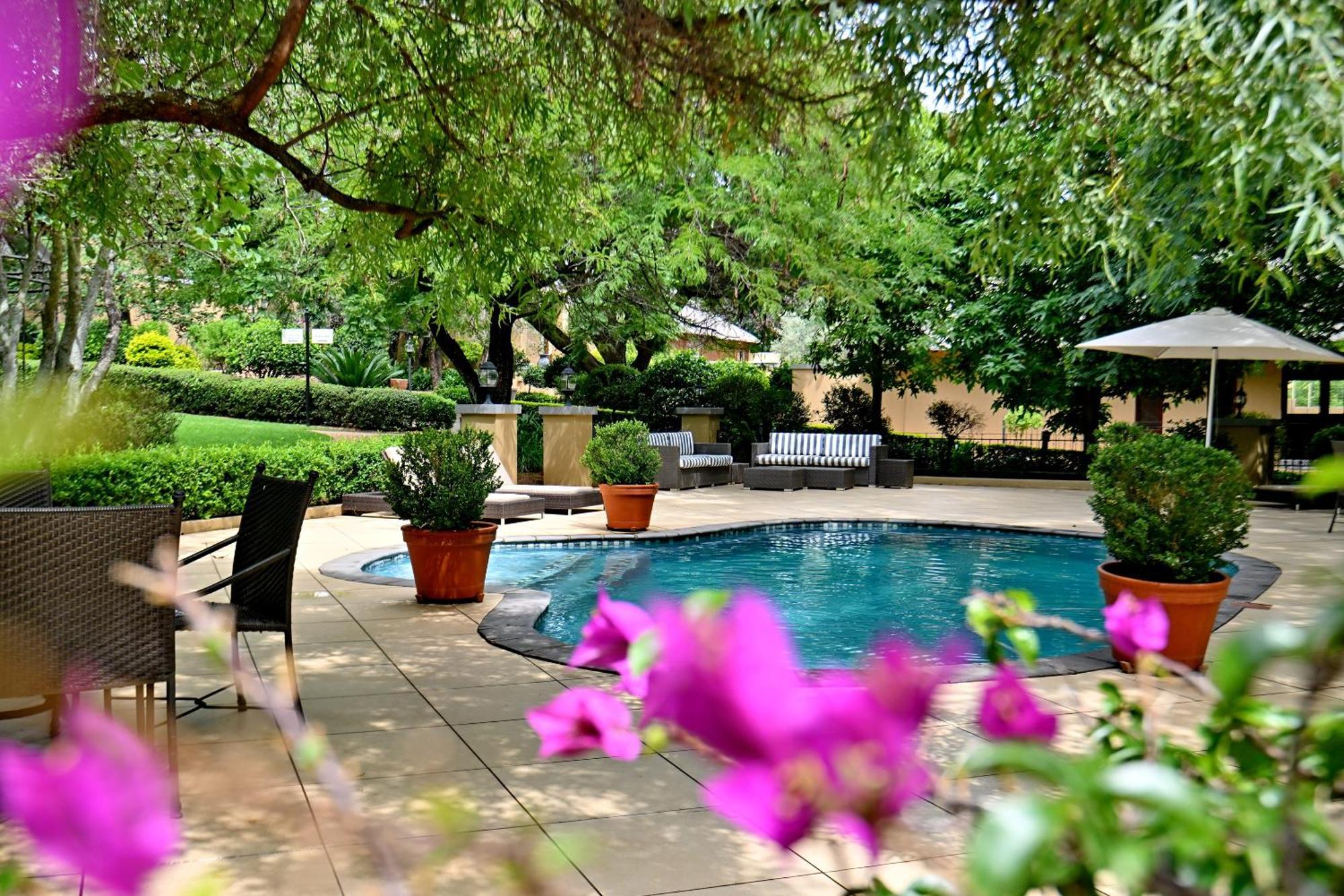 Black Eagle Hotel&Spa Roodepoort Esterno foto