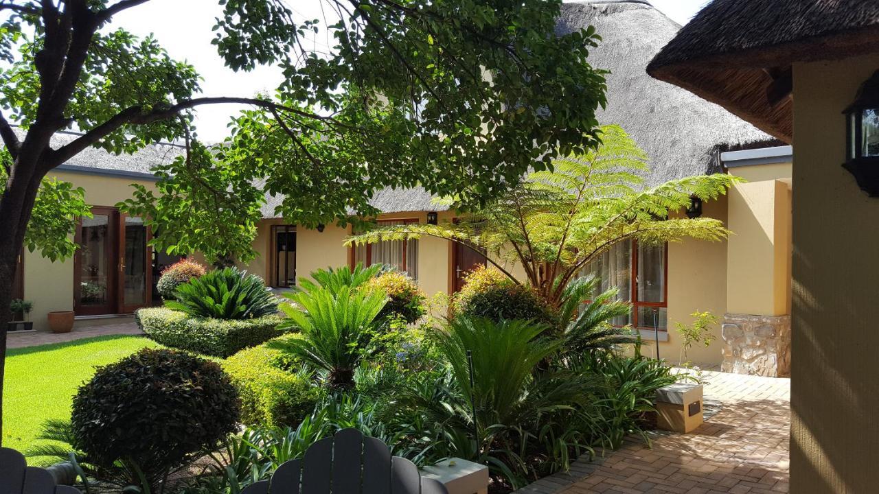 Black Eagle Hotel&Spa Roodepoort Esterno foto